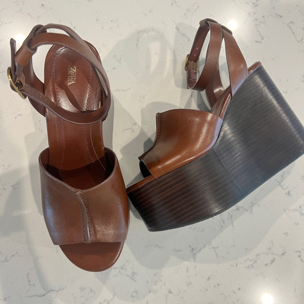 Zara Women's Brown Wedge Sandals